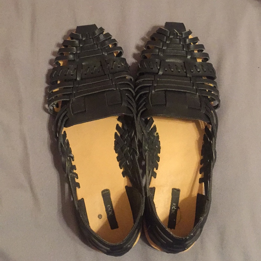 Forever 21 Huarache Flat Sandal - Black